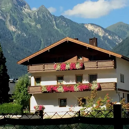 Haus Schlechter Appartement *